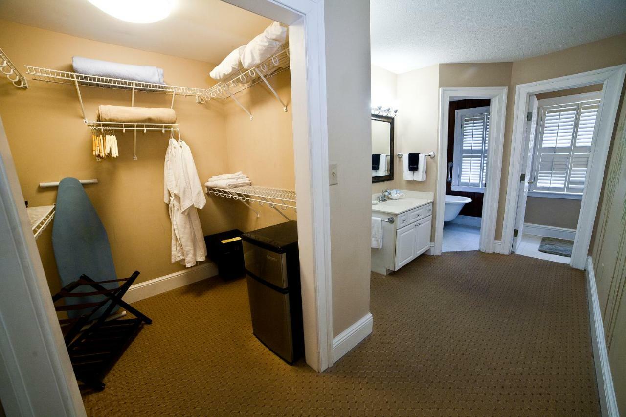 티베아일랜드 디소토 비치 비앤비 B&B 외부 사진